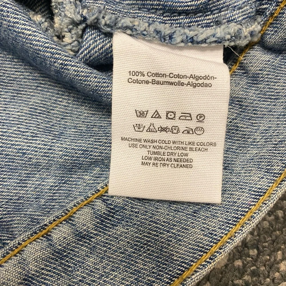 Free People Bedford Distressed Medium Wash Cropped Jacket Size Small - Picture 13 of 13